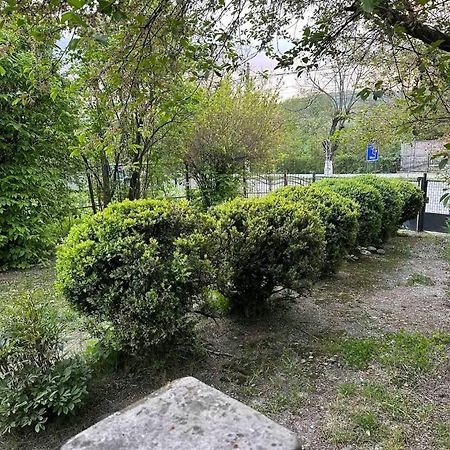 Curtea de Argeş Casa Eroilorヴィラ エクステリア 写真