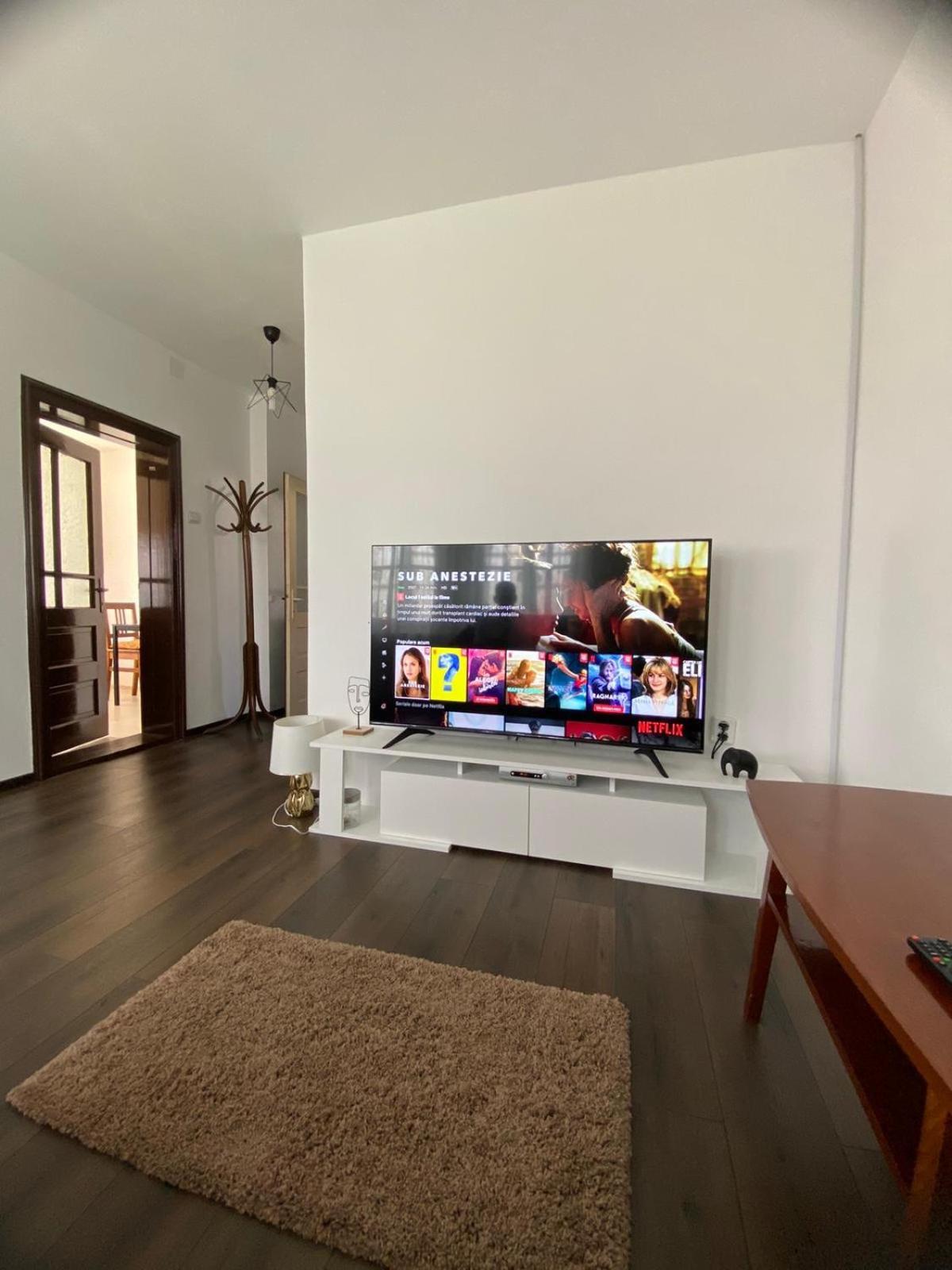 Curtea de Argeş Casa Eroilorヴィラ エクステリア 写真