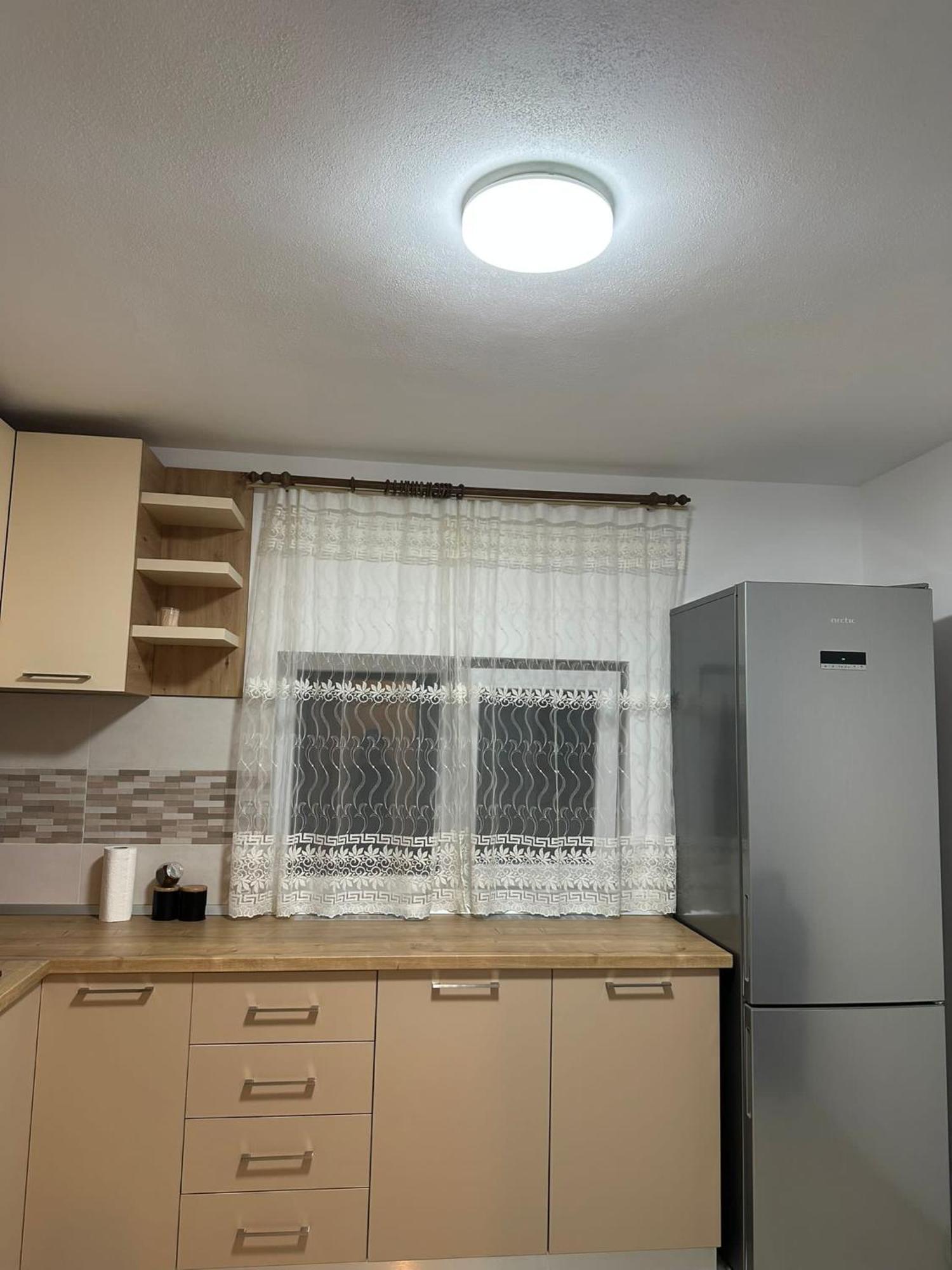 Curtea de Argeş Casa Eroilorヴィラ エクステリア 写真
